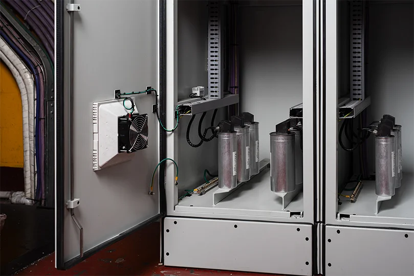 Bancos de capacitores - Detalle interior